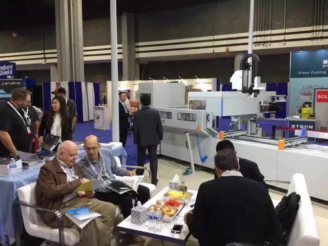 派克機(jī)器參加展會(huì)